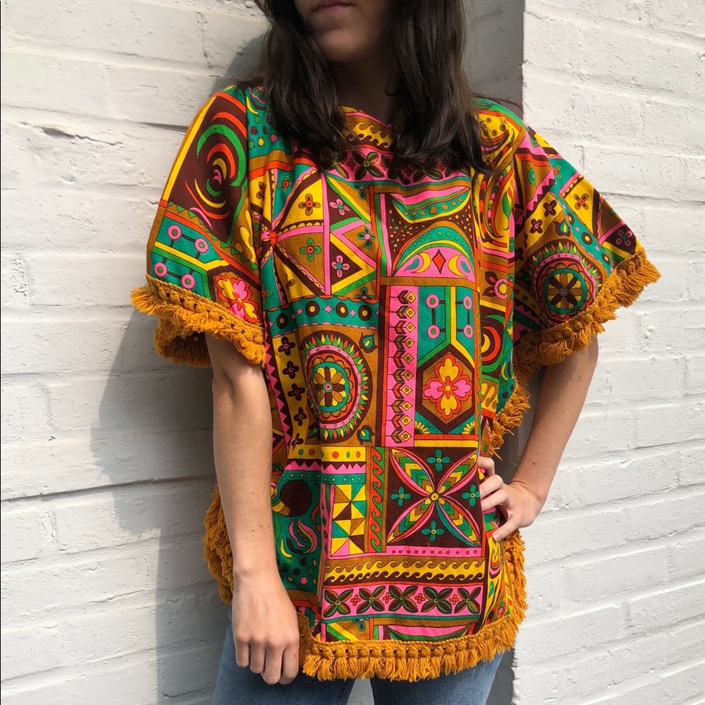 1970’s Vintage Shawl 🌻💐ONE OF A KIND🎨